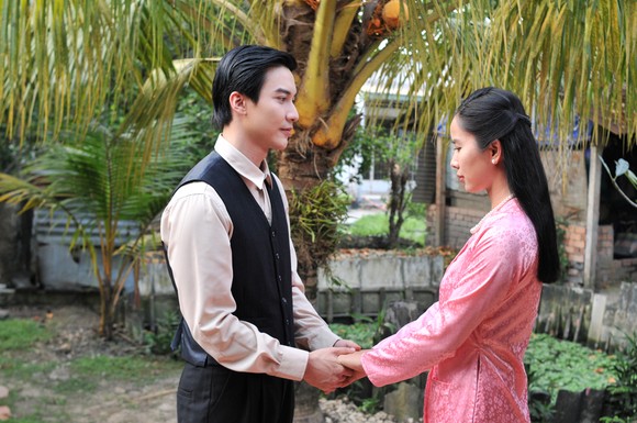 Phim Yêu trong đau thương: Chỉ yêu thương mới hóa giải hận thù ảnh 1