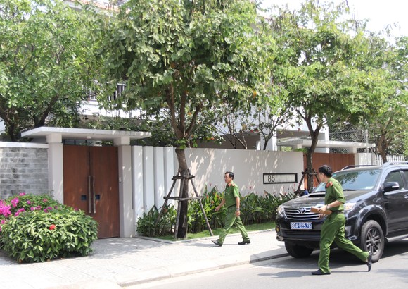 Khởi tố, khám xét nhà nguyên Phó Chủ tịch UBND TP Đà Nẵng Nguyễn Ngọc Tuấn ảnh 2