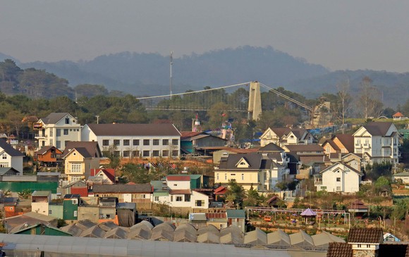 Cầu đáy kính không phép “mọc” giữa Thung lũng Tình yêu, Đà Lạt ảnh 4