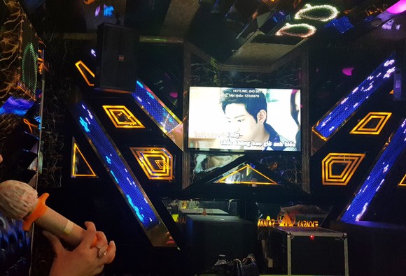 Khánh Hòa dừng hoạt động karaoke, vũ trường, mát xa từ 00 giờ ngày 10-8 ảnh 1