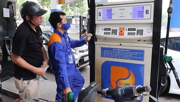 Giá xăng dầu tăng nhẹ ảnh 1