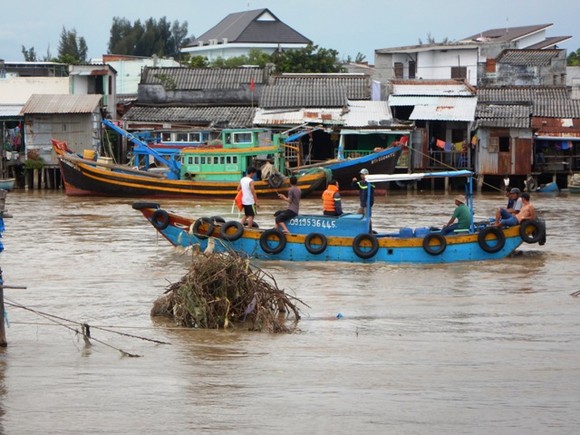 Bình Thuận: Thi thể nam thanh niên bị rơi xuống sông được tìm thấy ở ngoài biển ảnh 1