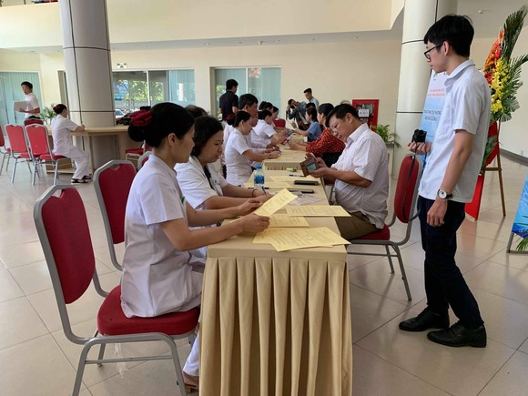 Nhiều y, bác sĩ Bệnh viện Trung ương Huế tự nguyện hiến tạng sau khi qua đời ảnh 4