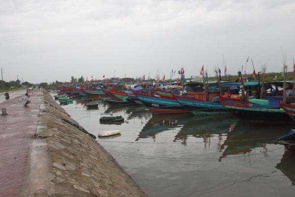 Các tỉnh miền Trung nỗ lực ứng phó bão số 4 ảnh 6