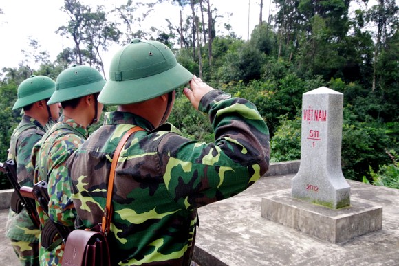 Giữ bình yên cho người dân đón tết ảnh 9