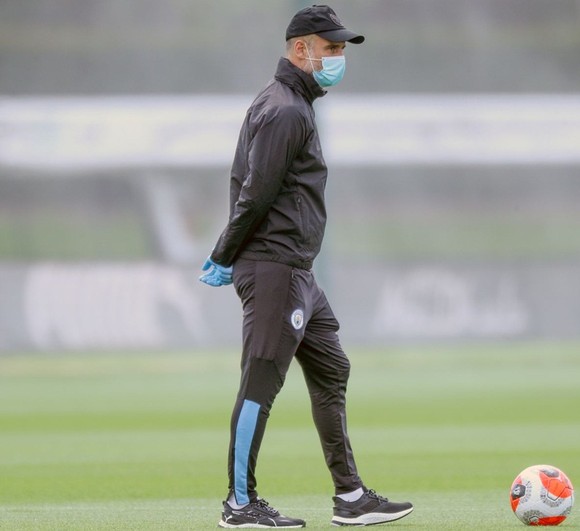 Guardiola trở lại trong thận trọng ảnh 1