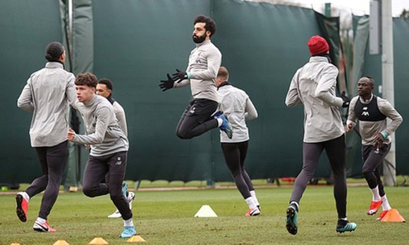 Liverpool sẵn sàng chờ khi có… vắc-xin để diễu hành mừng công ảnh 1