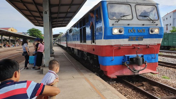 Hiu hắt đường sắt - Bài 4: Bản giao hưởng mộng mơ 58 tỷ USD ảnh 2