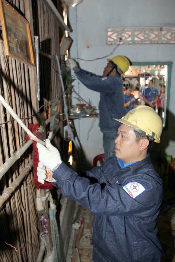 Ngành điện thiết thực tri ân khách hàng ảnh 1
