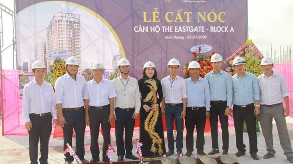 Kim Oanh khởi động dự án 48,9 ha và cất nóc căn hộ The EastGate ảnh 2