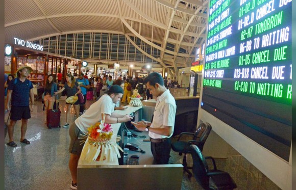 Núi lửa phun trào, hàng nghìn du khách mắc kẹt tại đảo Bali ảnh 3