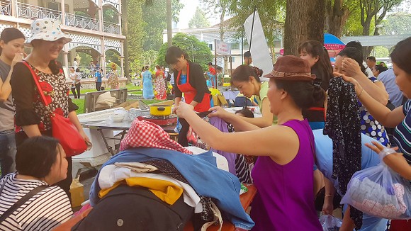 Tết đến với mọi người, mọi nhà ảnh 1