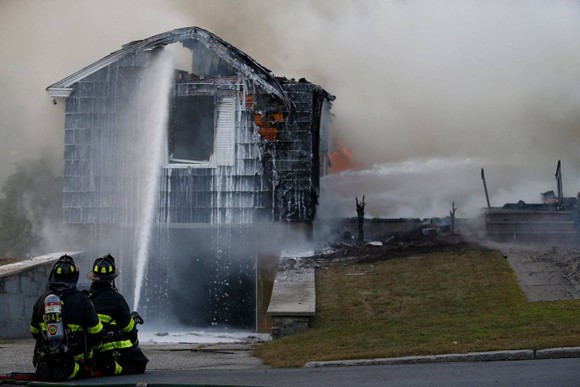 Hàng chục vụ nổ khí gas ở ngoại ô TP Boston, 1 người thiệt mạng, 12 người bị thương ảnh 18