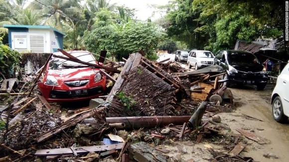 Ít nhất 281 người thiệt mạng và hơn 1.000 người bị thương trong vụ sóng thần tại Indonesia ảnh 5