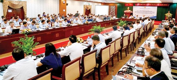 Tháo nút nghẽn phát triển Đồng bằng sông Cửu Long ảnh 1