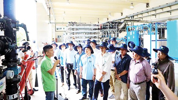 Trực tiếp kiểm tra việc phát tán mùi hôi trong Khu liên hợp xử lý chất thải Đa Phước ảnh 1