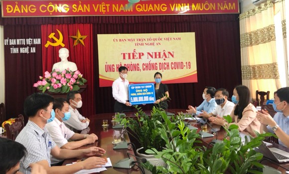 Tập đoàn T&T Group ủng hộ thêm 5 tỷ đồng hỗ trợ chống dịch Covid-19 tại Nghệ An ảnh 1