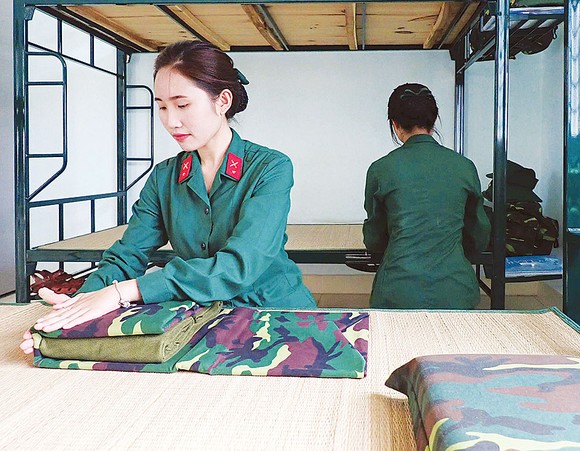 Một ngày của nữ tân binh ảnh 7