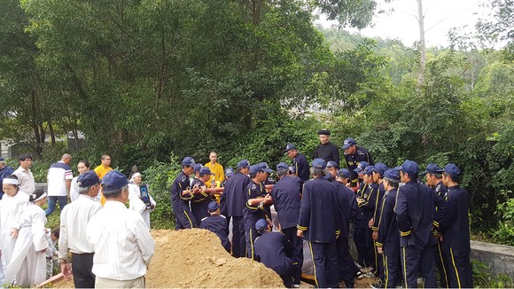 Sẻ chia yêu thương ảnh 2