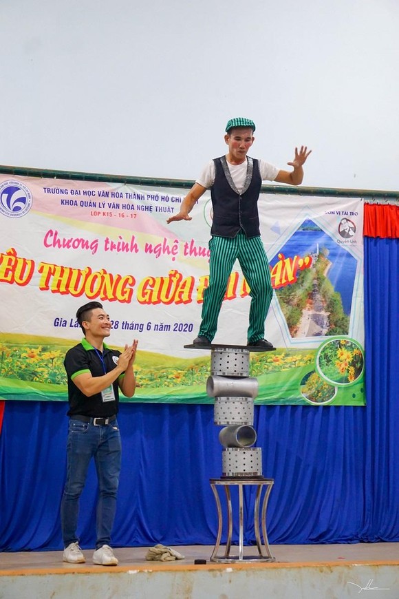 Gọi yêu thương giữa đại ngàn ảnh 4