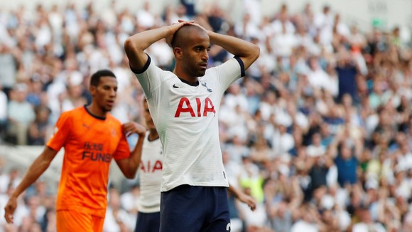 Tottenham - Newcastle 0-1, Gà trống mờ nhạt, Joelinton ghi chiến thắng cho Chích chòe ảnh 8