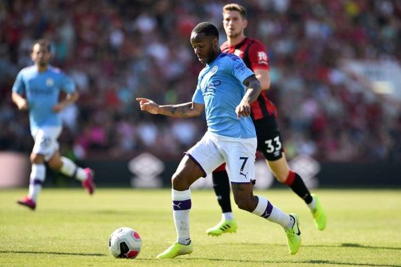 Khi ngồi vào ghế HLV Barca, Xavi sẽ ký ngay với Sterling ảnh 1