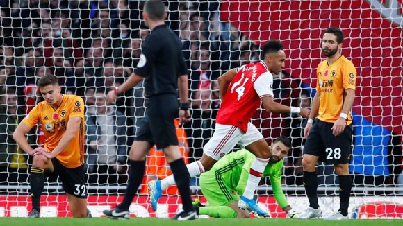 Arsenal - Wolves 1-1: Aubameyang tạo dấu ấn, Jimenez ghi tuyệt phẩm ảnh 3