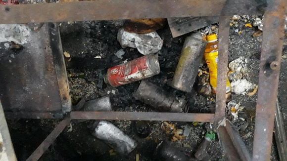 Xe máy giao gas ngã xuống đường, lửa bùng lên thiêu rụi 6 kiốt ảnh 5