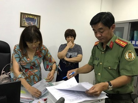 Công an giải cứu nữ bệnh nhân nghi bị giữ trong Phòng khám đa khoa Hồng Phúc ảnh 2