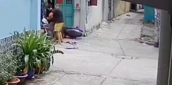 Công an TPHCM thông tin về vụ con trai bạo hành cha mẹ ở quận 11 gây phẫn nộ ảnh 1