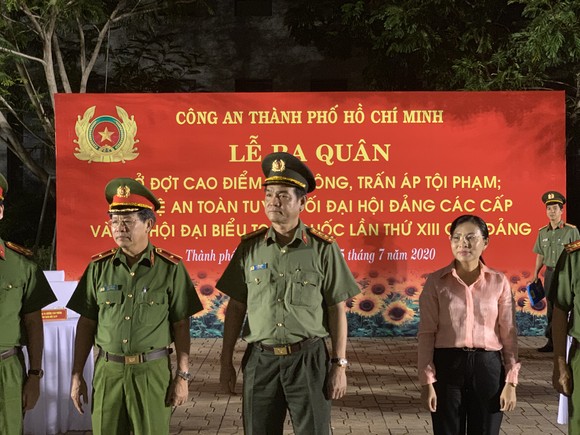 Công an TPHCM tổ chức ra quân tấn công trấn áp tội phạm ảnh 1