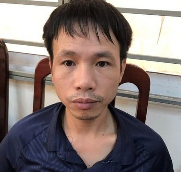 Khởi tố đối tượng đốt pháo sáng trên sân Hàng Đẫy ảnh 1