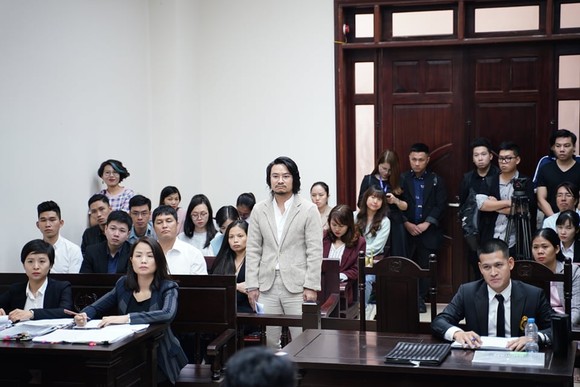 Đạo diễn Việt Tú và Công ty Tuần Châu tiếp tục dắt nhau ra tòa ảnh 2