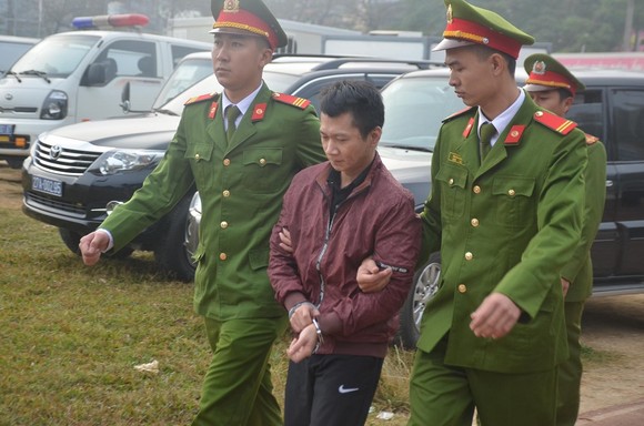 Đang xét xử 9 đối tượng sát hại nữ sinh giao gà ở Điện Biên ảnh 6