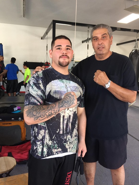 Quyền Anh: Thèm khát địa vị và tiền tài của Canelo, Ruiz muốn nối gót anh, làm nên lịch sử cho Mexico ảnh 1