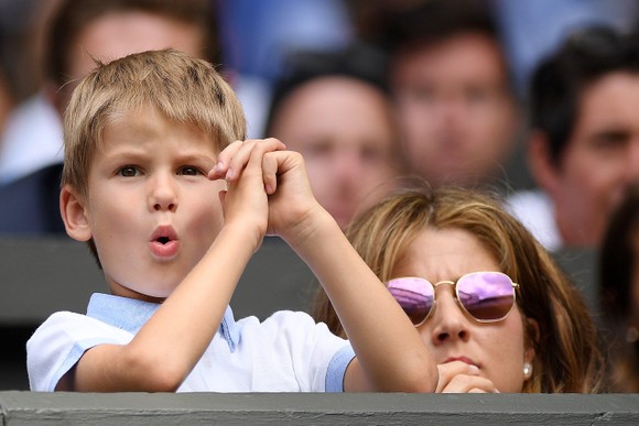 Wimbledon: Federer thắng trận thứ 99 chỉ sau 74 phút, Berrettini muốn trả anh tiền “dạy thêm" ảnh 5