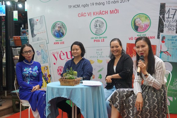 Phụ nữ nói gì khi nói về “Ăn, sống và yêu”? ảnh 1