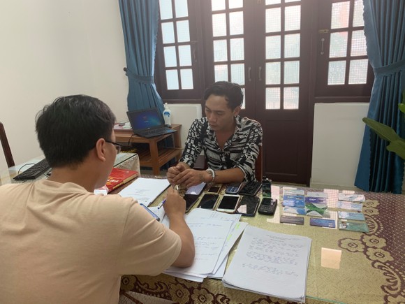 Khởi tố đối tượng chiếm đoạt tiền ủng hộ nạn nhân thủy điện Rào Trăng 3 ảnh 1