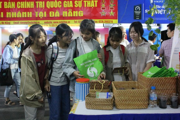 Đẩy mạnh văn hóa đọc ở vùng nông thôn ảnh 3