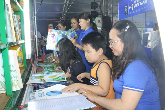 Đẩy mạnh văn hóa đọc ở vùng nông thôn ảnh 1