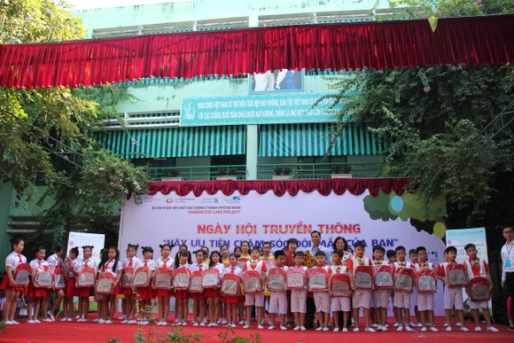 Đà Nẵng hưởng ứng ngày Thị giác thế giới 2019 ảnh 1