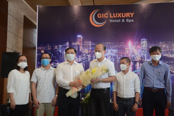 Đà Nẵng chia tay 3 đoàn y, bác sĩ cuối cùng hỗ trợ chống dịch Covid-19 ảnh 2