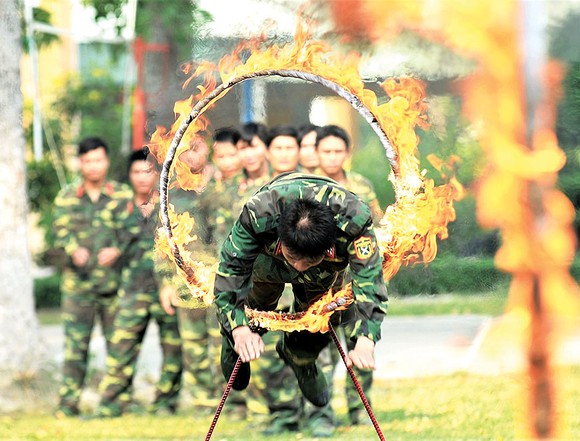Chất thép lính đặc nhiệm ảnh 2