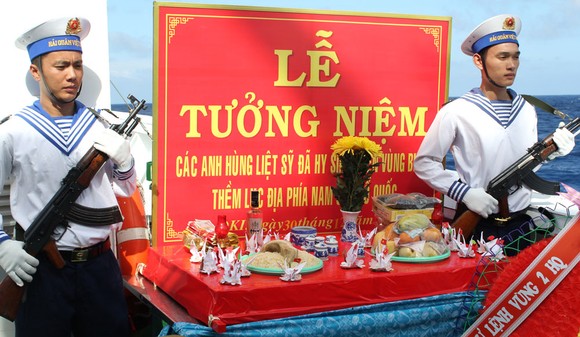 Tri ân các Anh hùng liệt sĩ ảnh 1