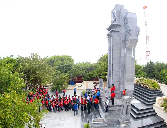 Tri ân các Anh hùng liệt sĩ ảnh 5