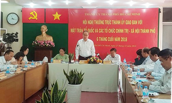 Gần dân, lắng nghe dân để giám sát và thực hiện các chính sách chăm lo cho dân ảnh 1