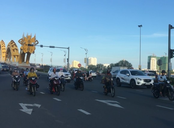 Nhiều ý kiến phản đối thu phí ô tô vào trung tâm TP Đà Nẵng ảnh 1