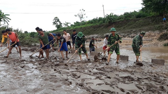 Quảng Trị: Nỗ lực hỗ trợ người dân khắc phục hậu quả bão số 5 ảnh 6