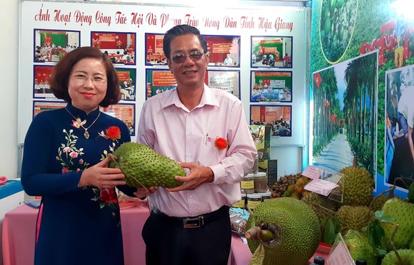 Nhộn nhịp ngày hội Tam nông và sản phẩm làng nghề năm 2019 ở Hậu Giang ảnh 1