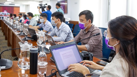 Thành ủy TPHCM: Tự cách ly khi có nguy cơ nhiễm Covid-19 là 'quy tắc sống' ảnh 3